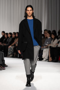 Round neck knit pullover