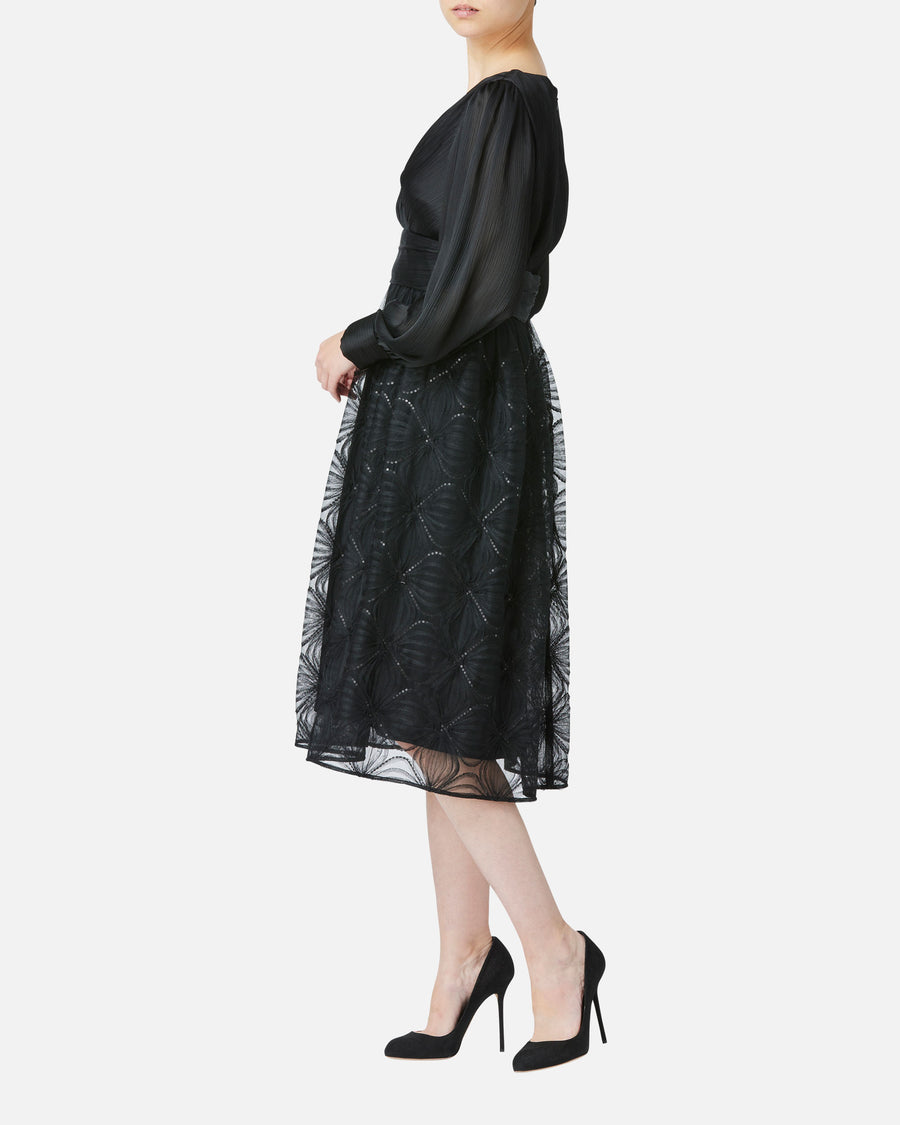 Crepe x Tulle Embroidery Dress