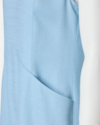 V-neck sleeveless dress
