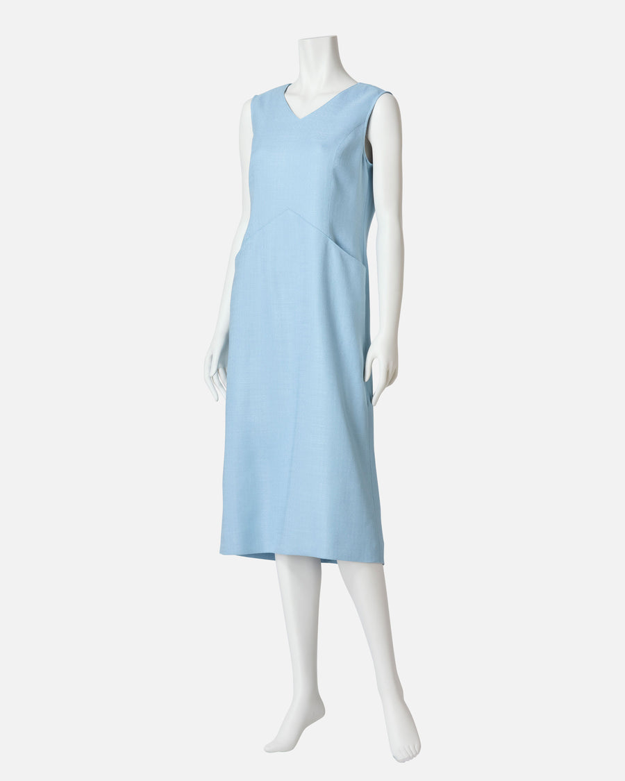 V-neck sleeveless dress