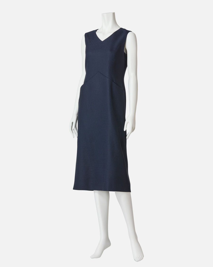 V-neck sleeveless dress