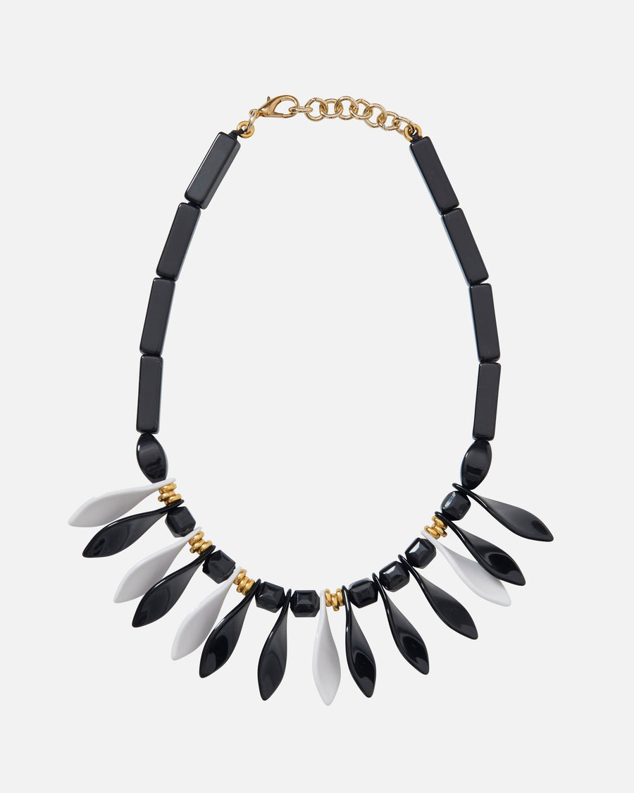Leaf motif monotone necklace