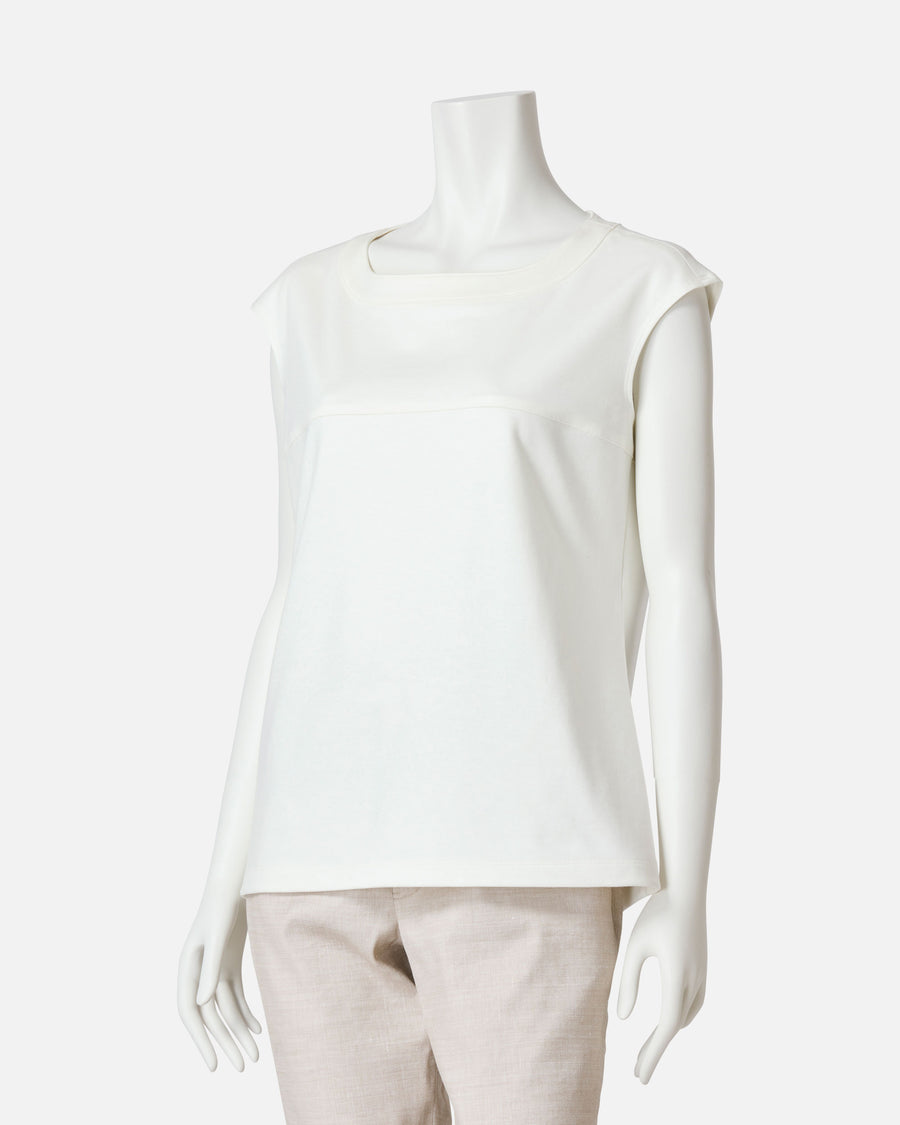Crew neck sleeveless blouse