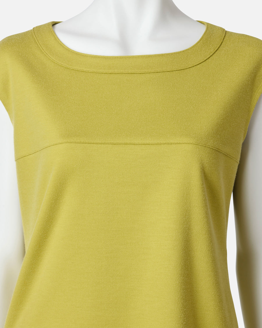 Crew neck sleeveless blouse