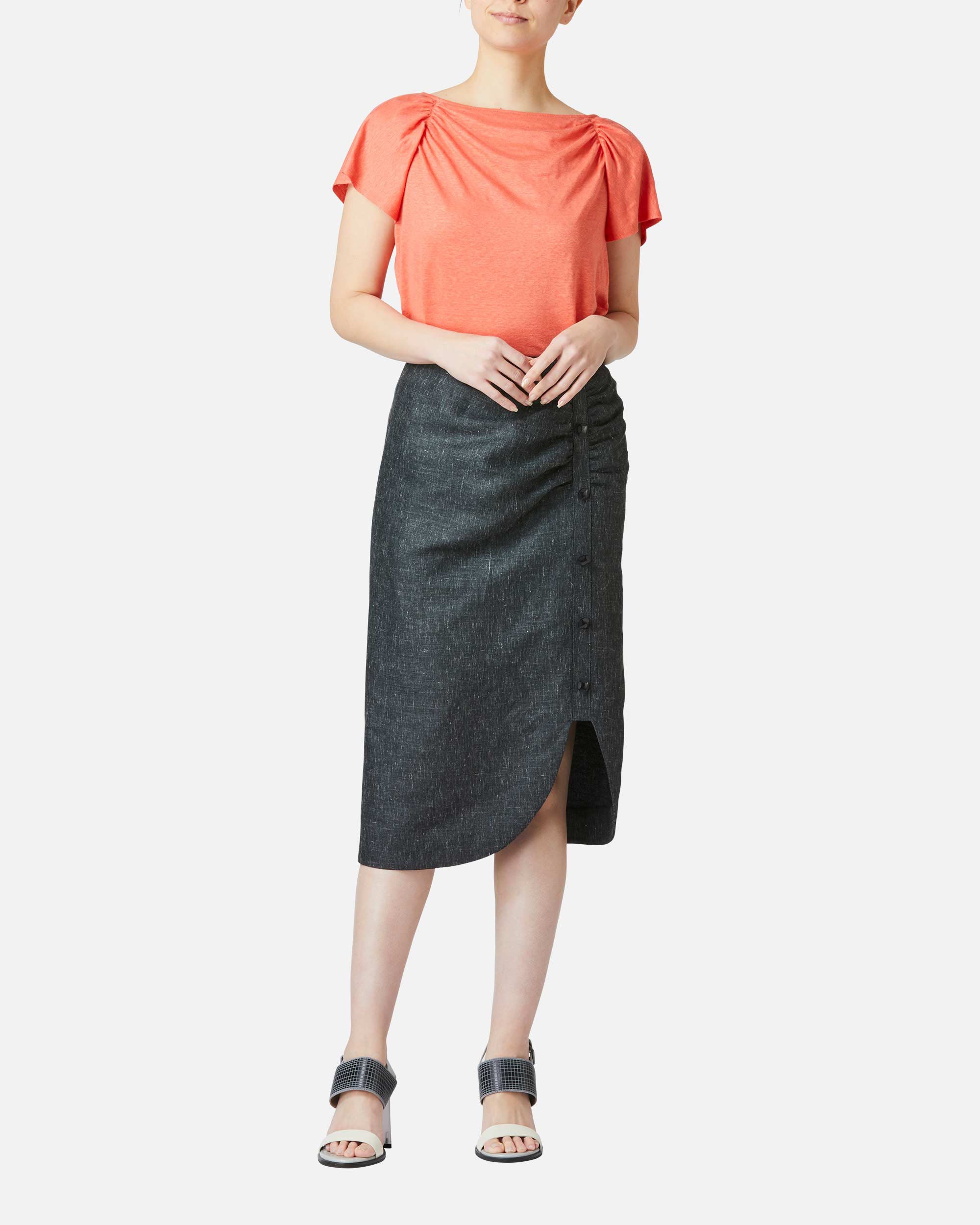 Gathered slit skirt