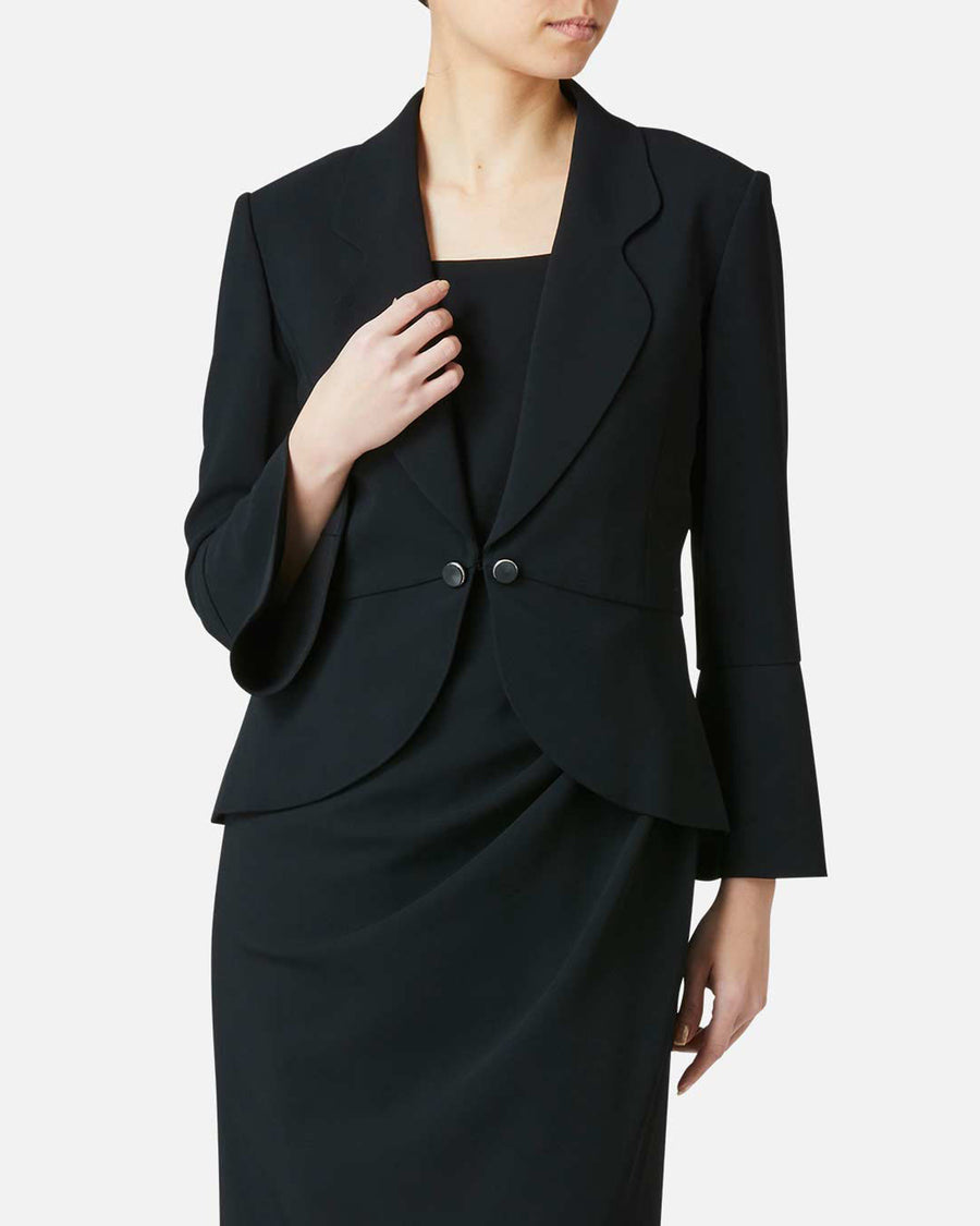 Umbrella sleeve tailored jacket