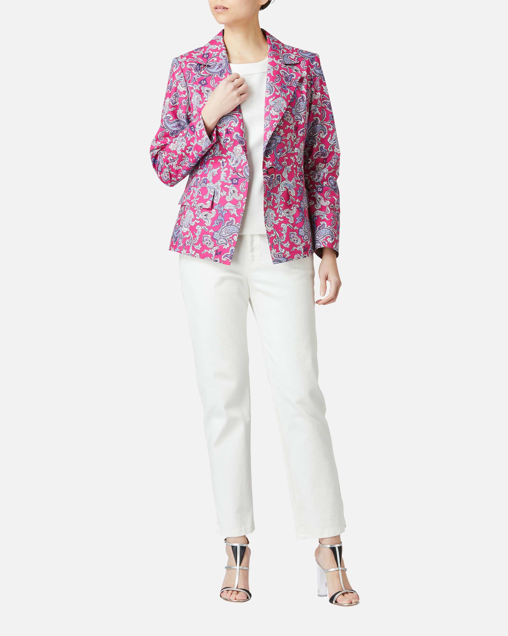 White denim pants
