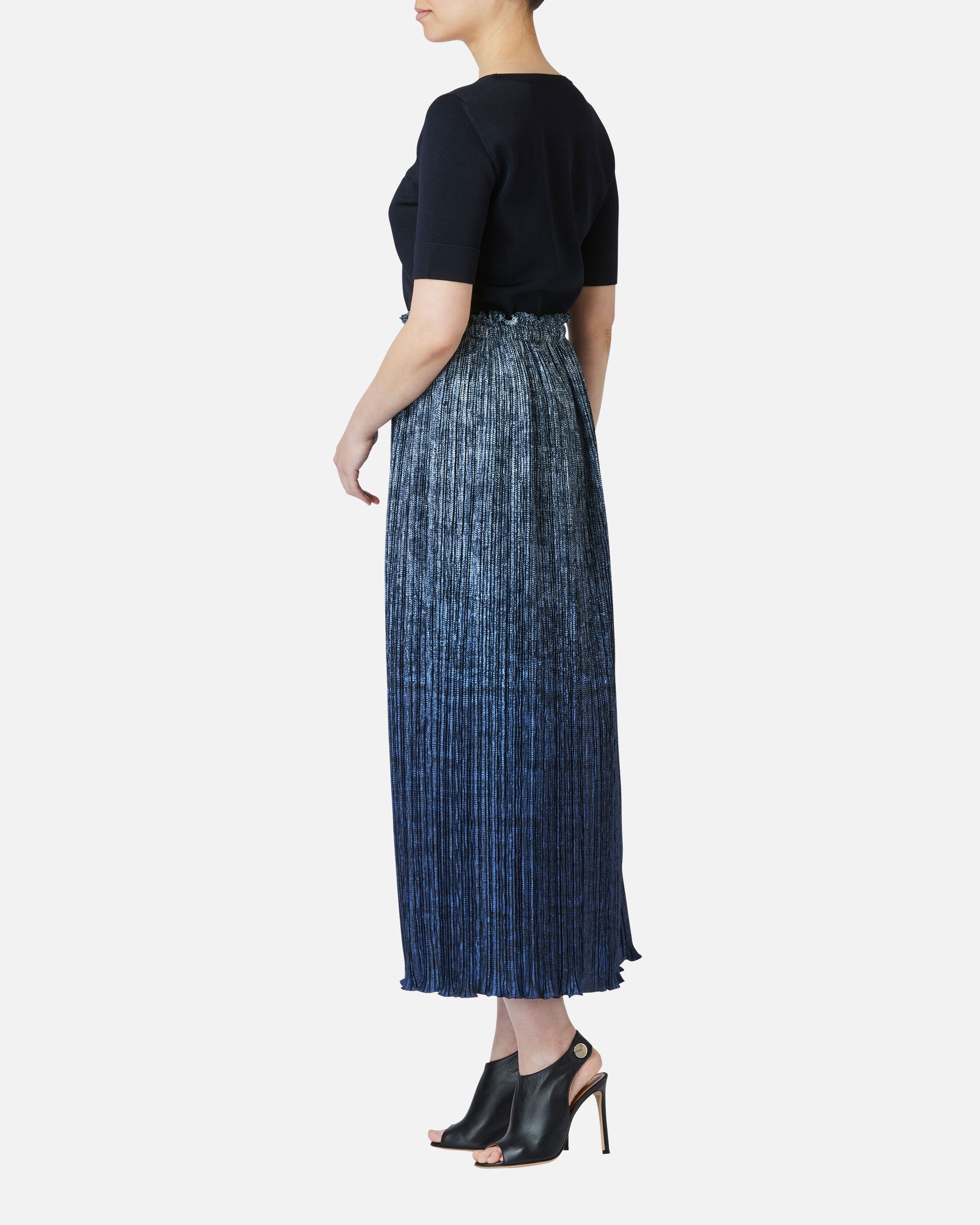 Square neck pullover