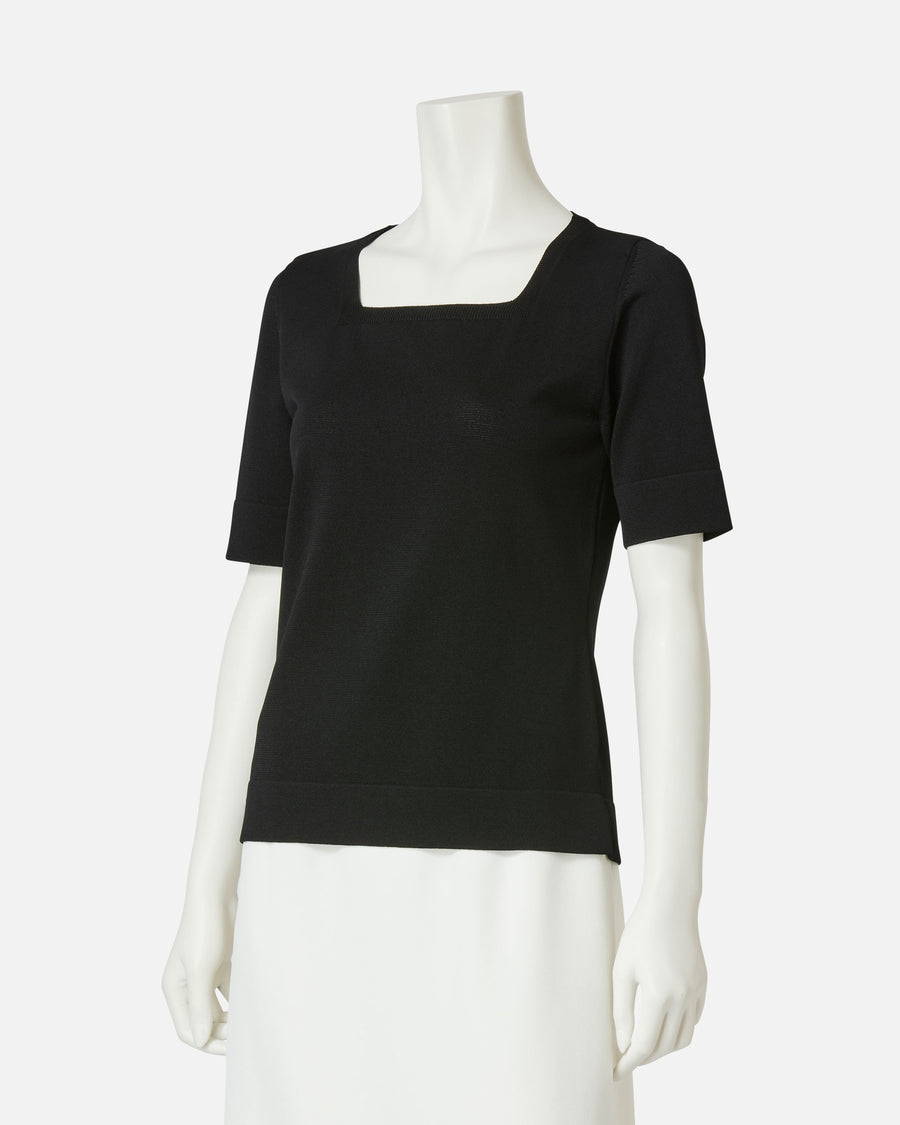 Square neck pullover