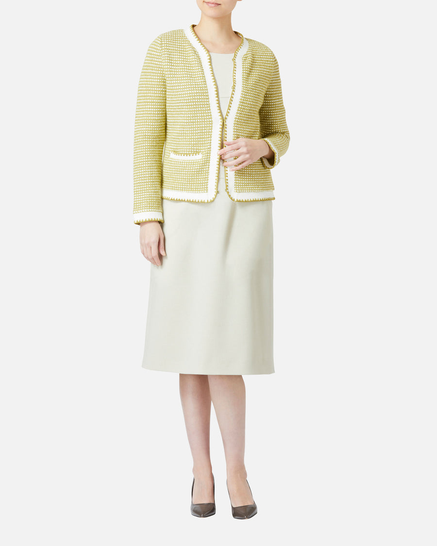 No-collar jacket-like cardigan