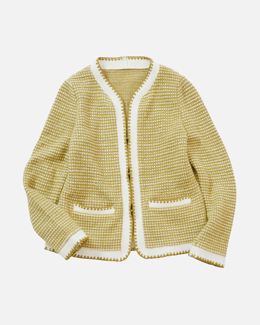 No-collar jacket-like cardigan