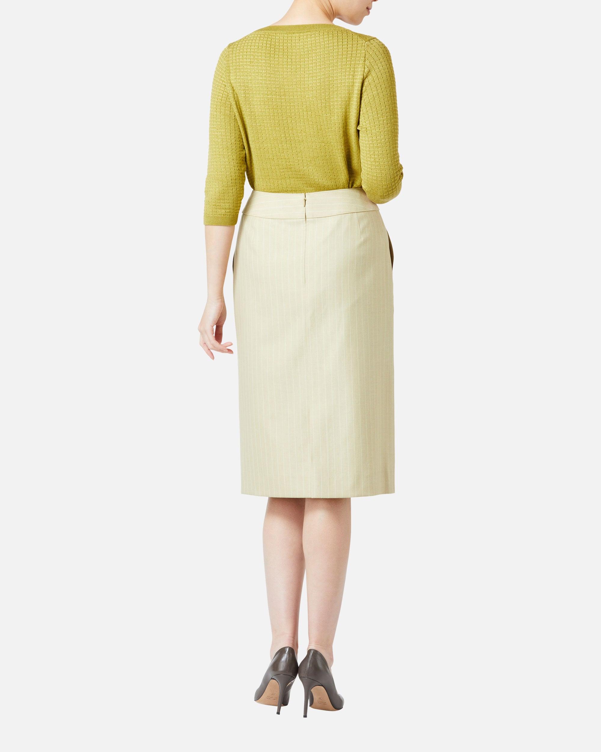 Tuck knit pullover