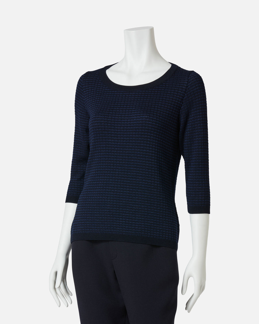 Tuck knit pullover