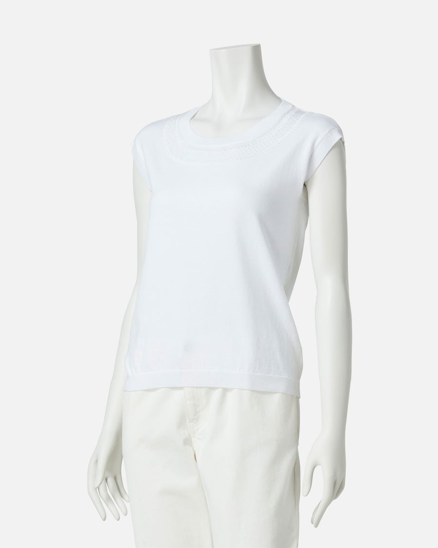 Embroidered stitch knit pullover