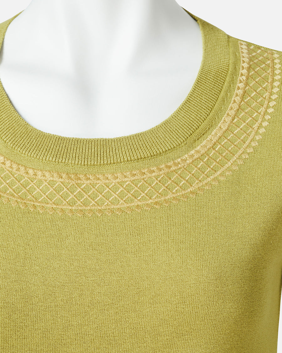Embroidered stitch knit pullover