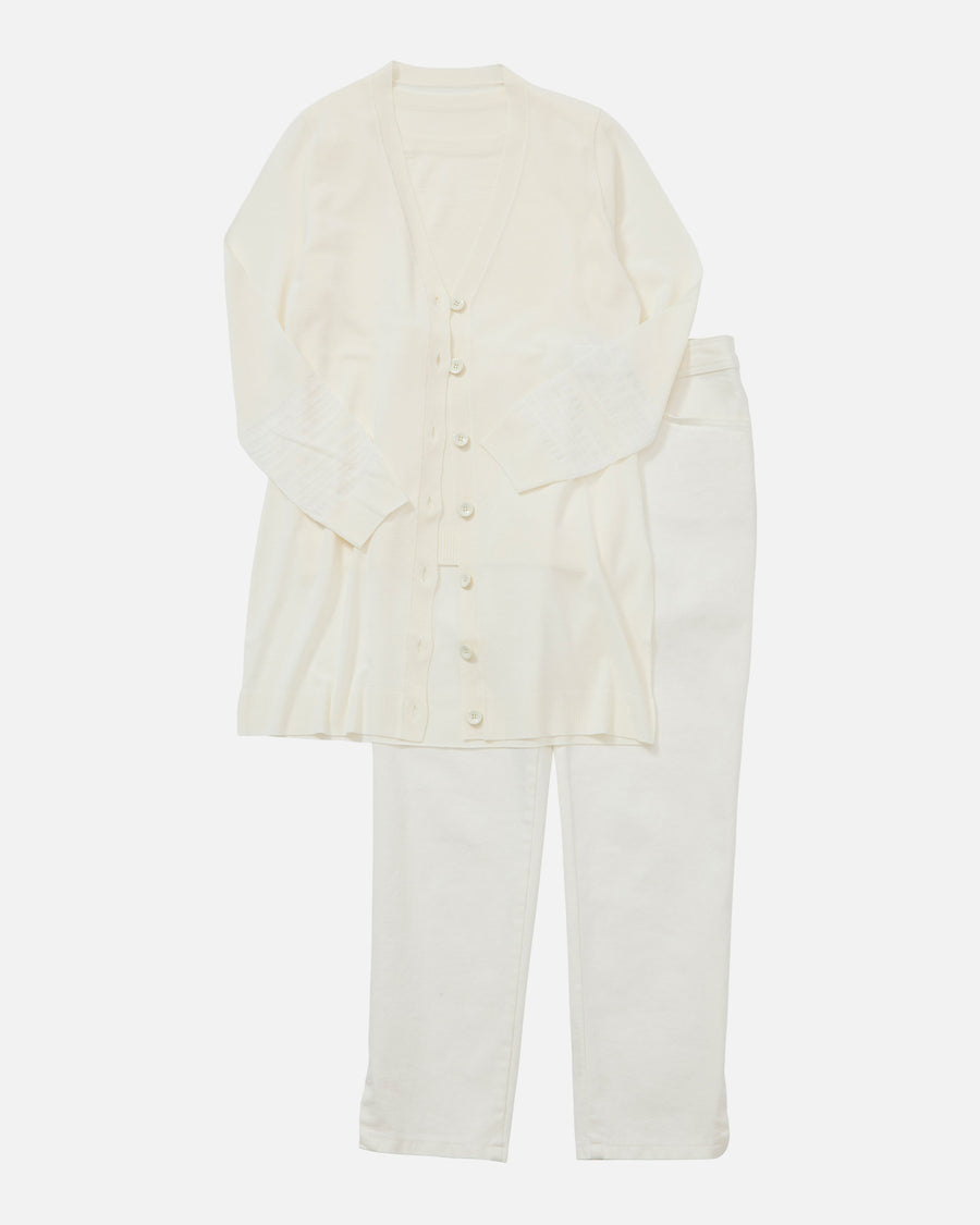White denim pants