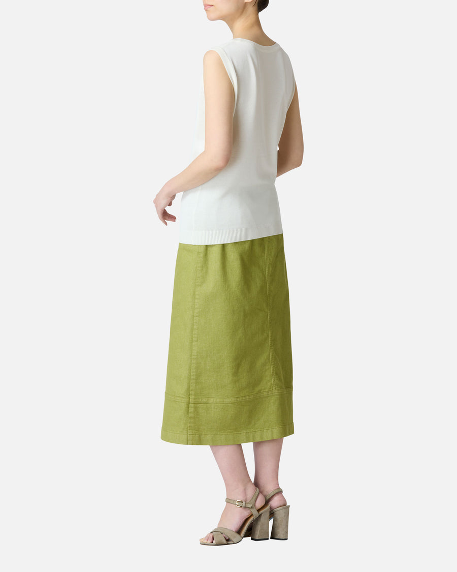Stretch knit sleeveless pullover