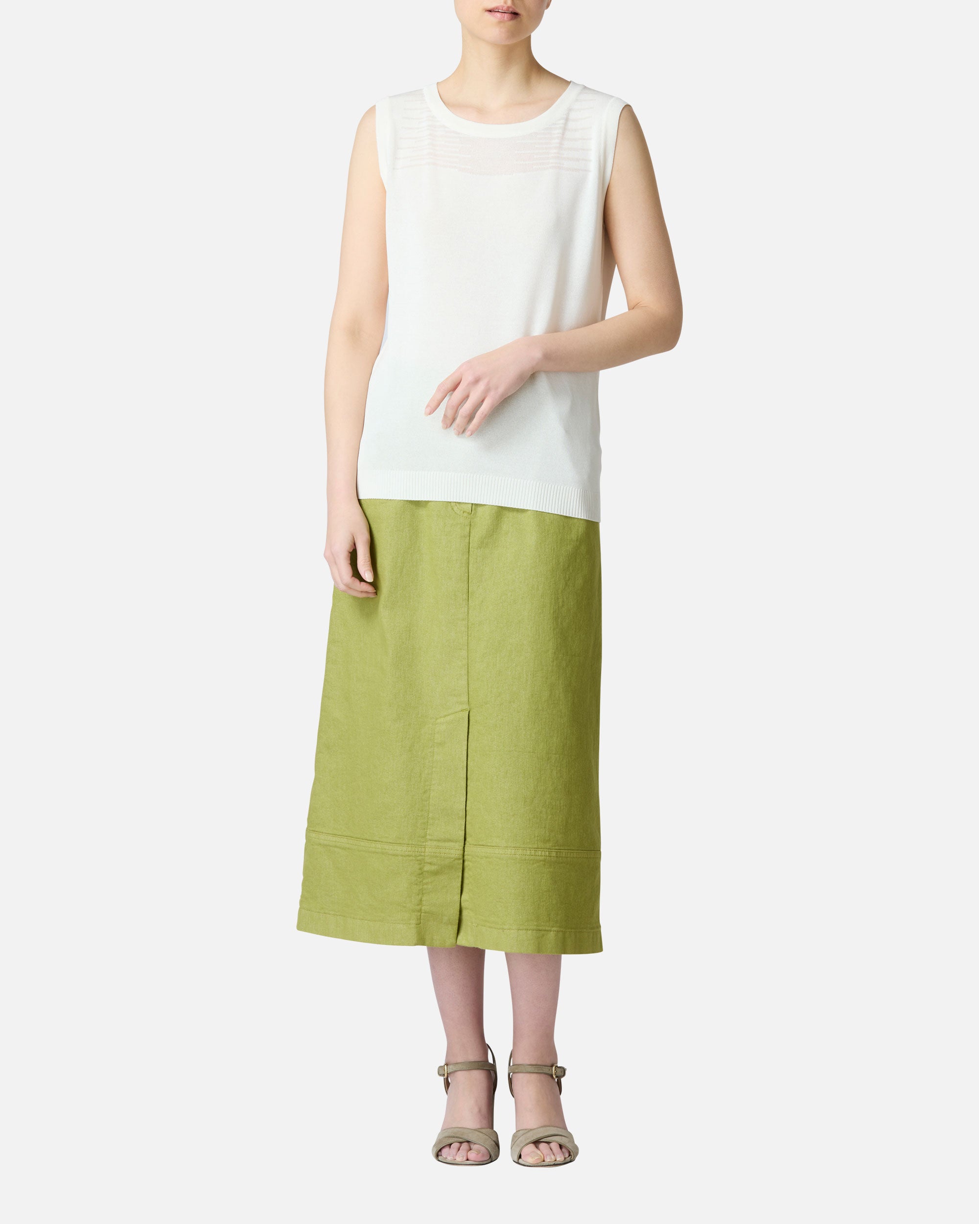 Stretch knit sleeveless pullover