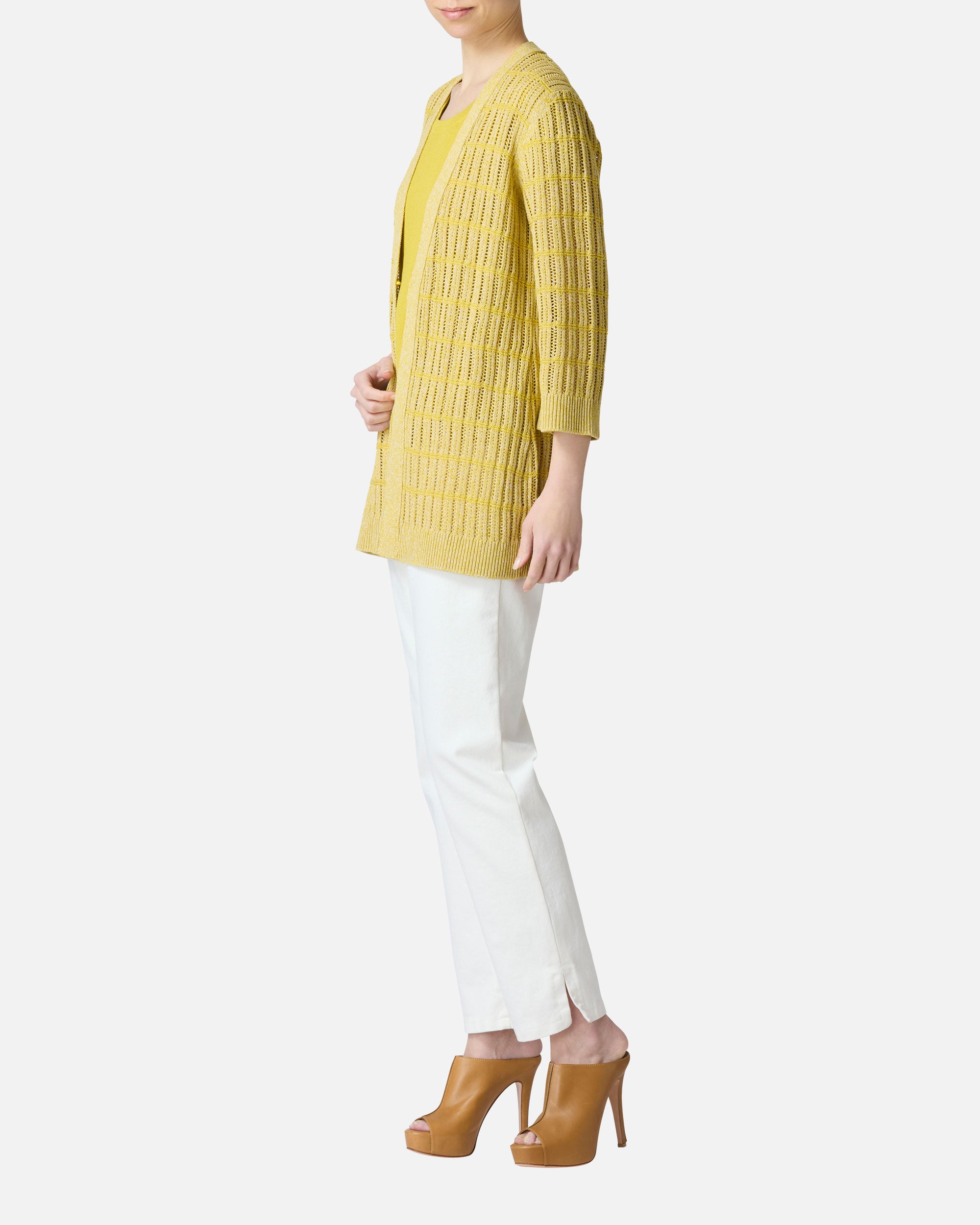 White denim pants