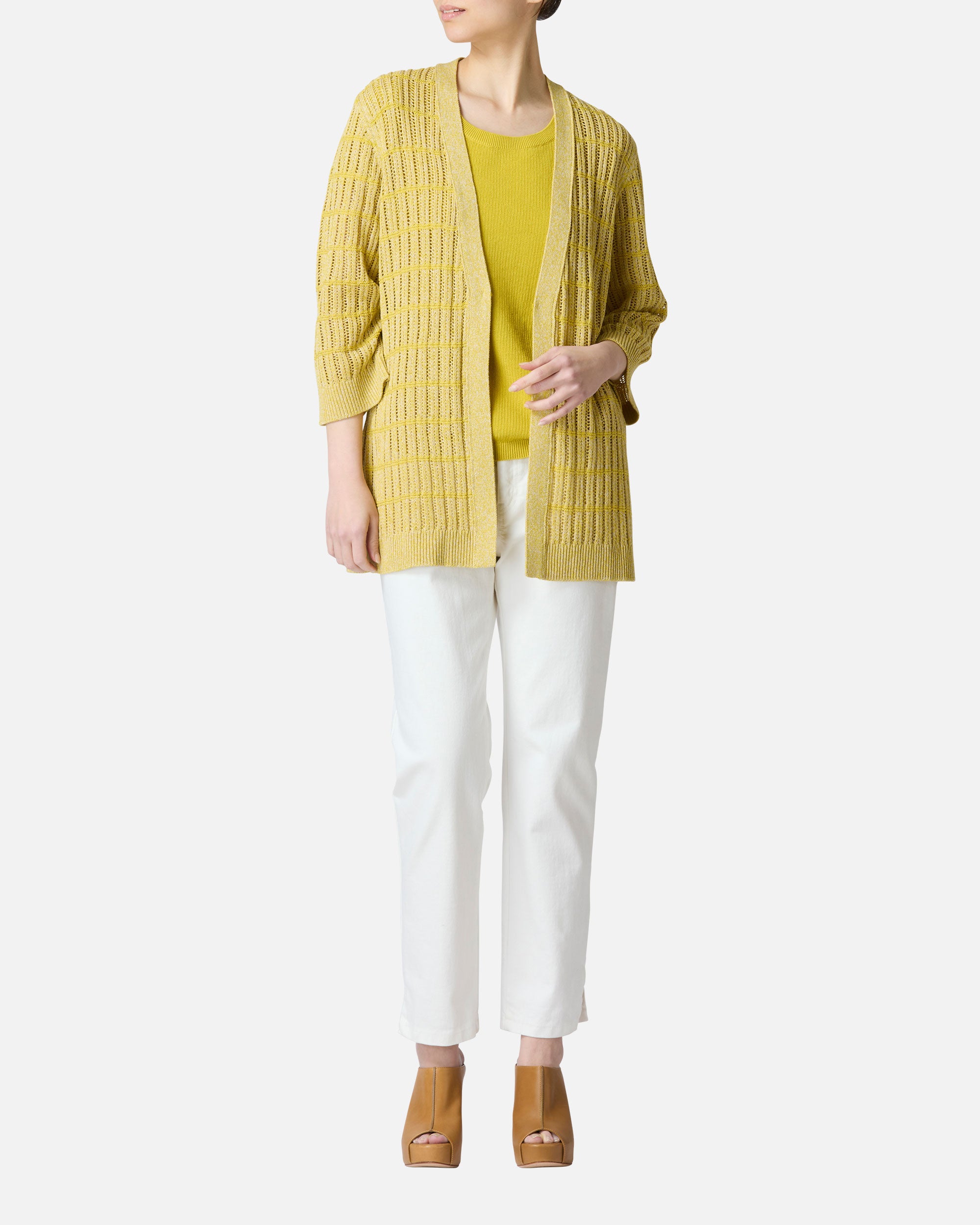White denim pants