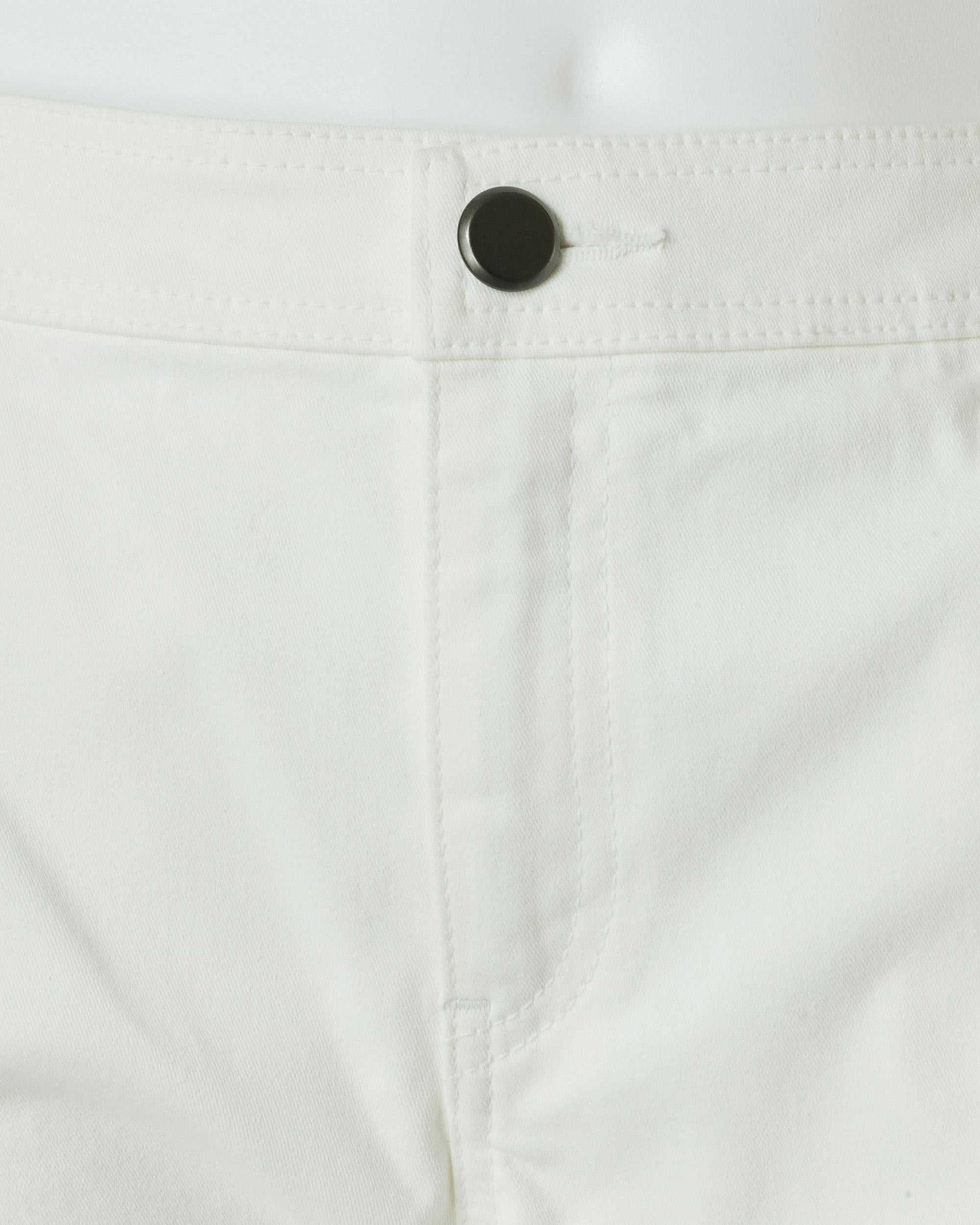 White denim pants