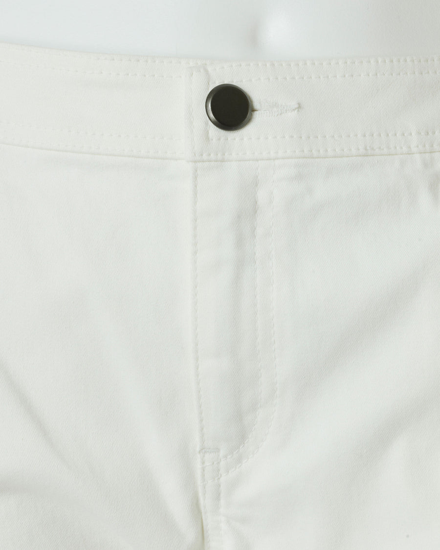 White denim pants