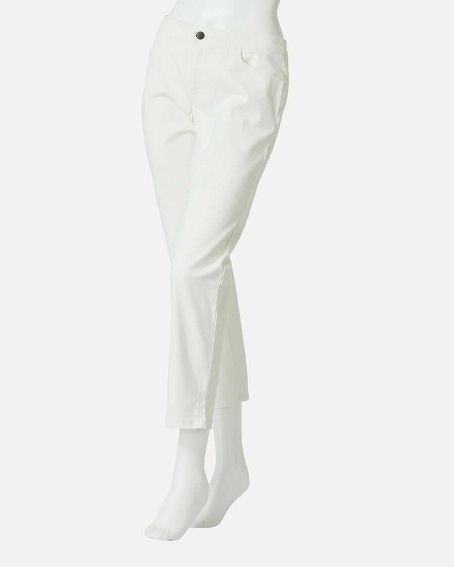 White denim pants