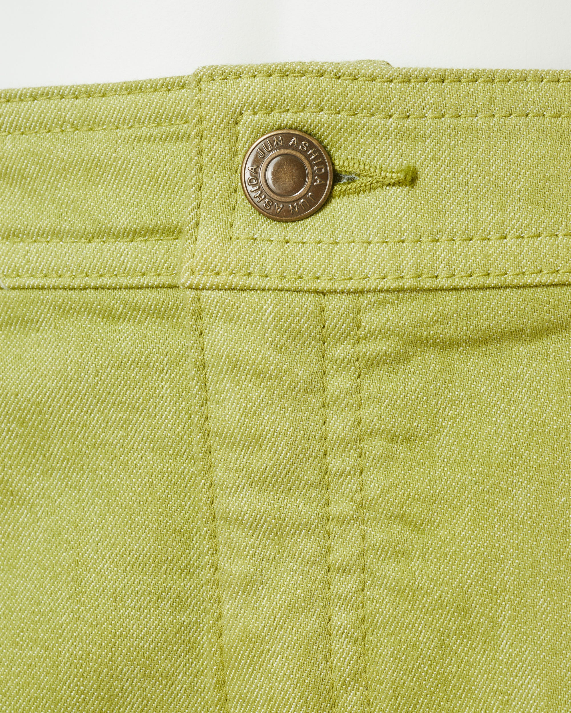 Colored denim cropped pants