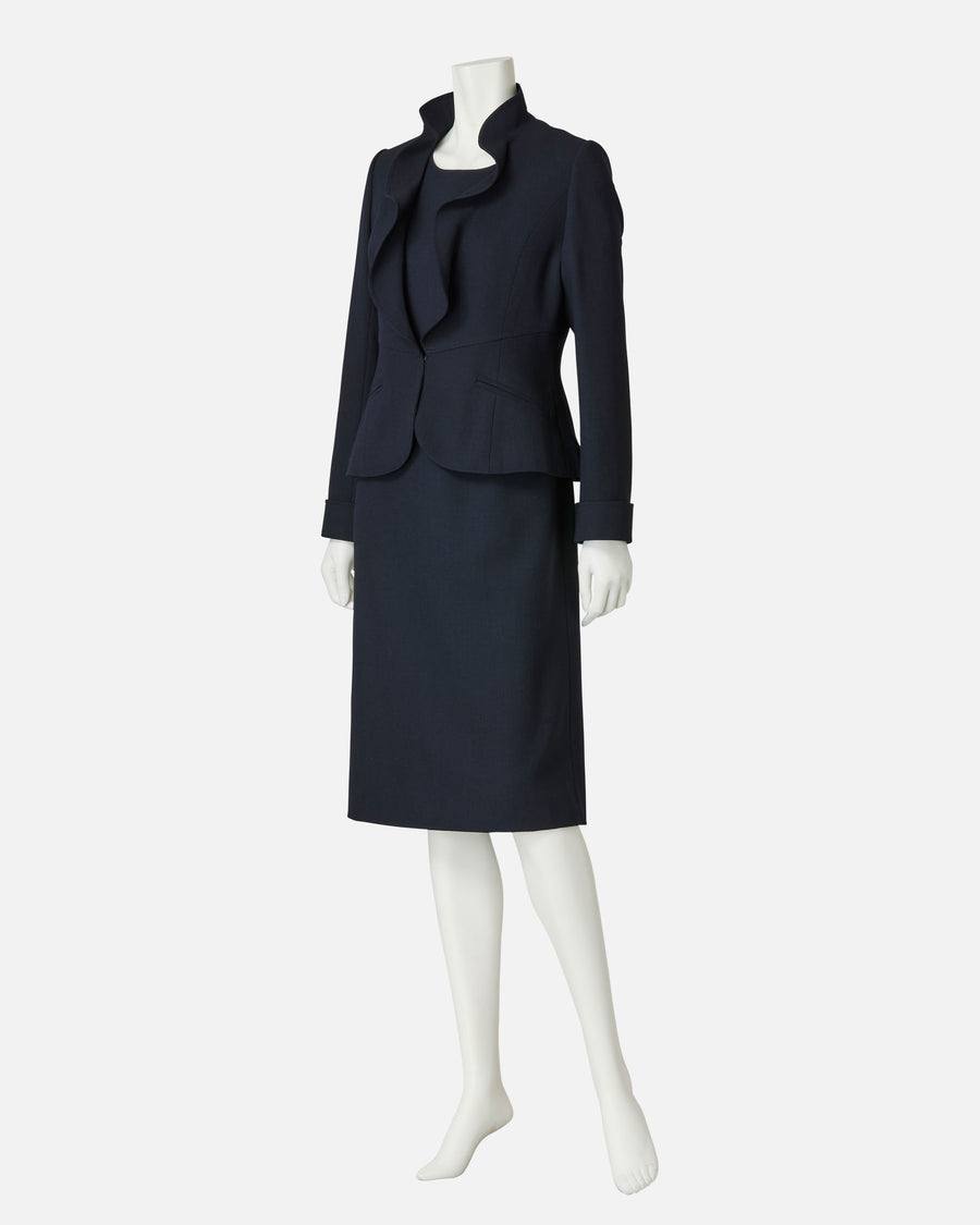 Frill collar ensemble